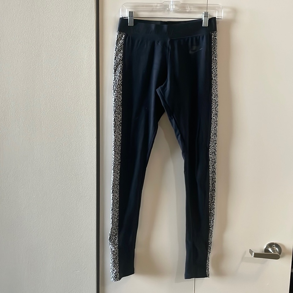 Nike leggings with foot straps